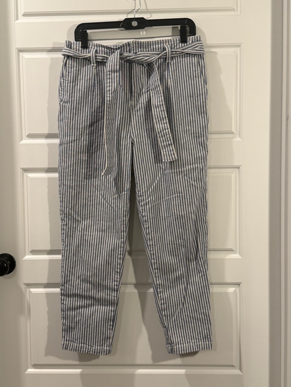 Boden Denim Blue & White Striped Tapered Pants With Tie Waist size 8